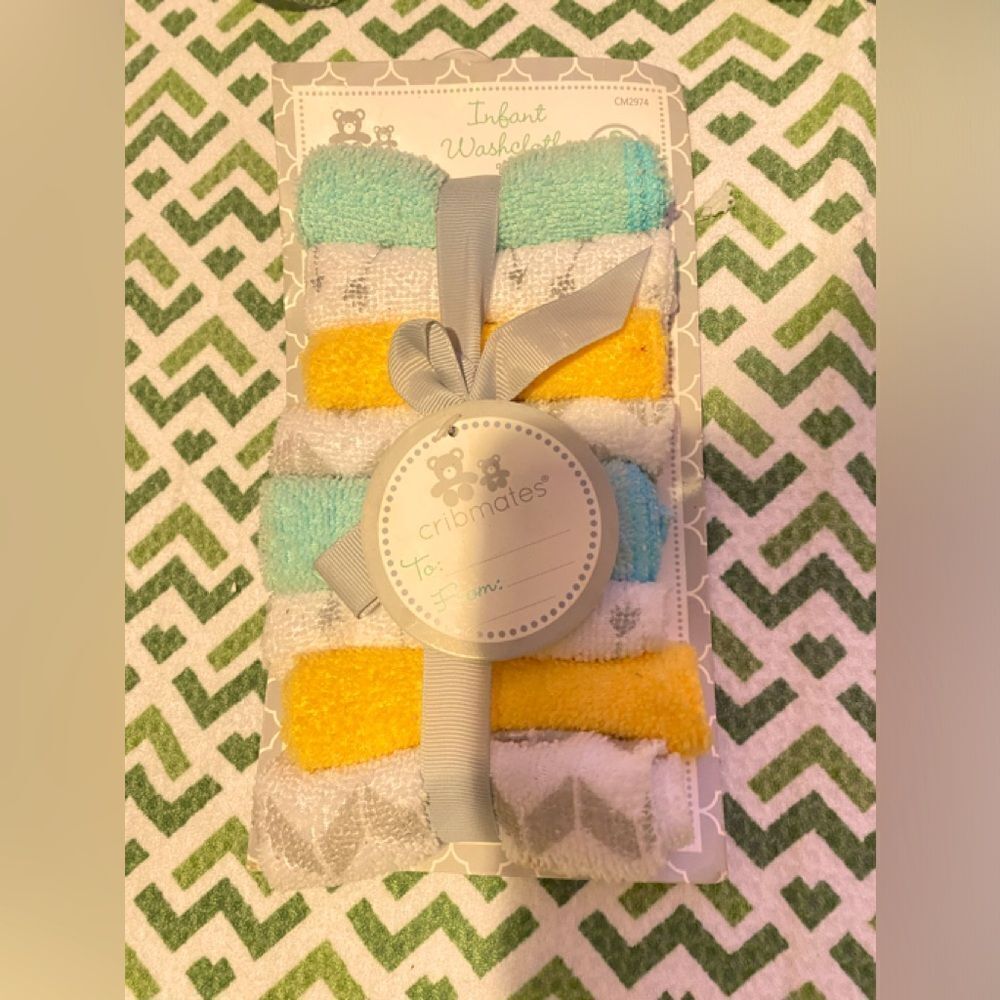 🛍️ Cribmates® 8pk. Arrow/Solid/Chevron
 Infant Washcloth Set